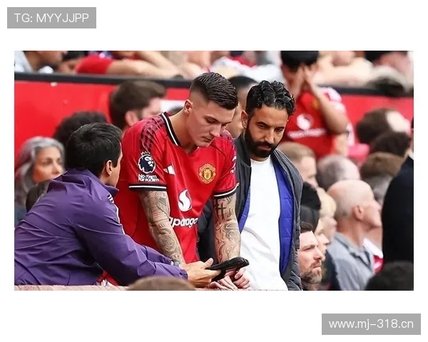 曼联锋线效率问题凸显,对赛季进攻表现及争冠形势形成制约 曼联锋线效率问题凸显,对赛季进攻表现及争冠形势形成制约